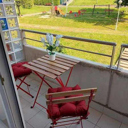 Bonito Piso Con Garaje Y Piscina A 8 'centro Castro Urdiales