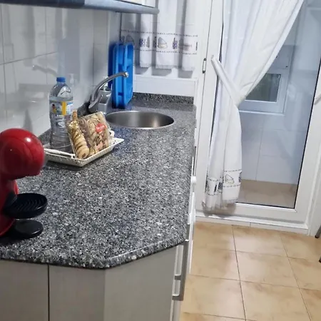 Bonito Piso Con Garaje Y Piscina A 8 'centro