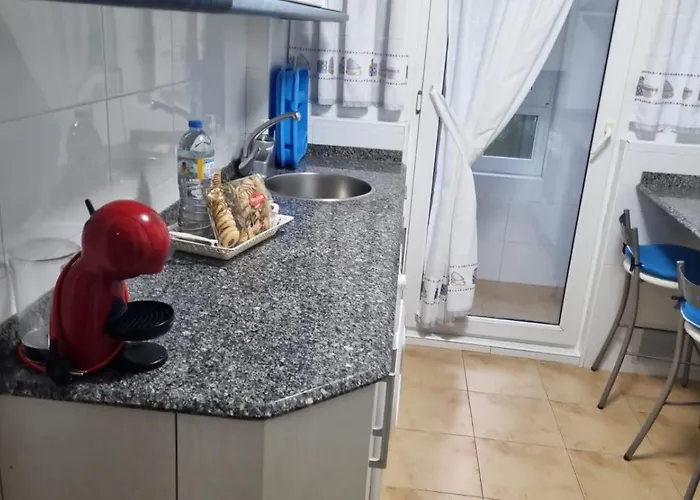 Bonito Piso Con Garaje Y Piscina A 8 'centro